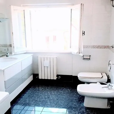 Villa Vallocchia - Sleeps 18 Exclusive Poolgrounds 2