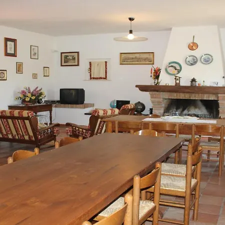 Villa Vallocchia - Sleeps 18 Exclusive Poolgrounds 2 Villa *