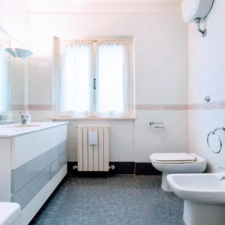 Villa Vallocchia - Sleeps 18 Exclusive Poolgrounds 2 Villa Borgiano (Perugia)