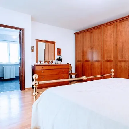 Villa Vallocchia - Sleeps 18 Exclusive Poolgrounds 2 Villa Borgiano (Perugia)