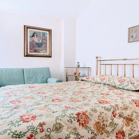Villa Vallocchia - Sleeps 18 Exclusive Poolgrounds 2