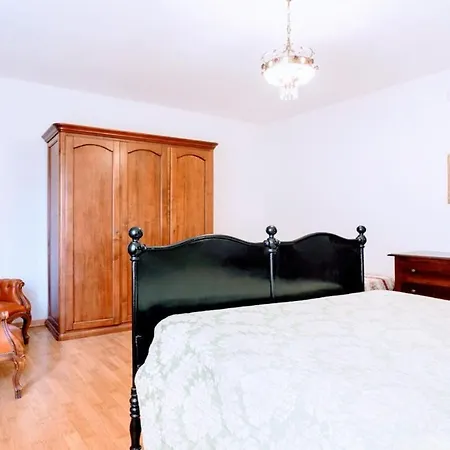 Villa Vallocchia - Sleeps 18 Exclusive Poolgrounds 2 Borgiano (Perugia)